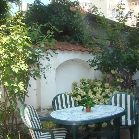 Appartement South San Stefano With 3 Bedroom, Garden And Free Garage Varna
